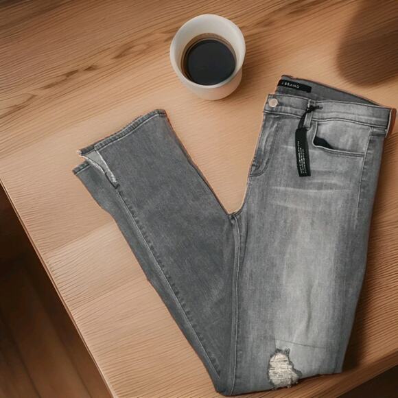 J BRAND Mid Rise RAIL Woman Distressed In Sweet Gray Wash Jeans Size 27 - Picture 7 of 7